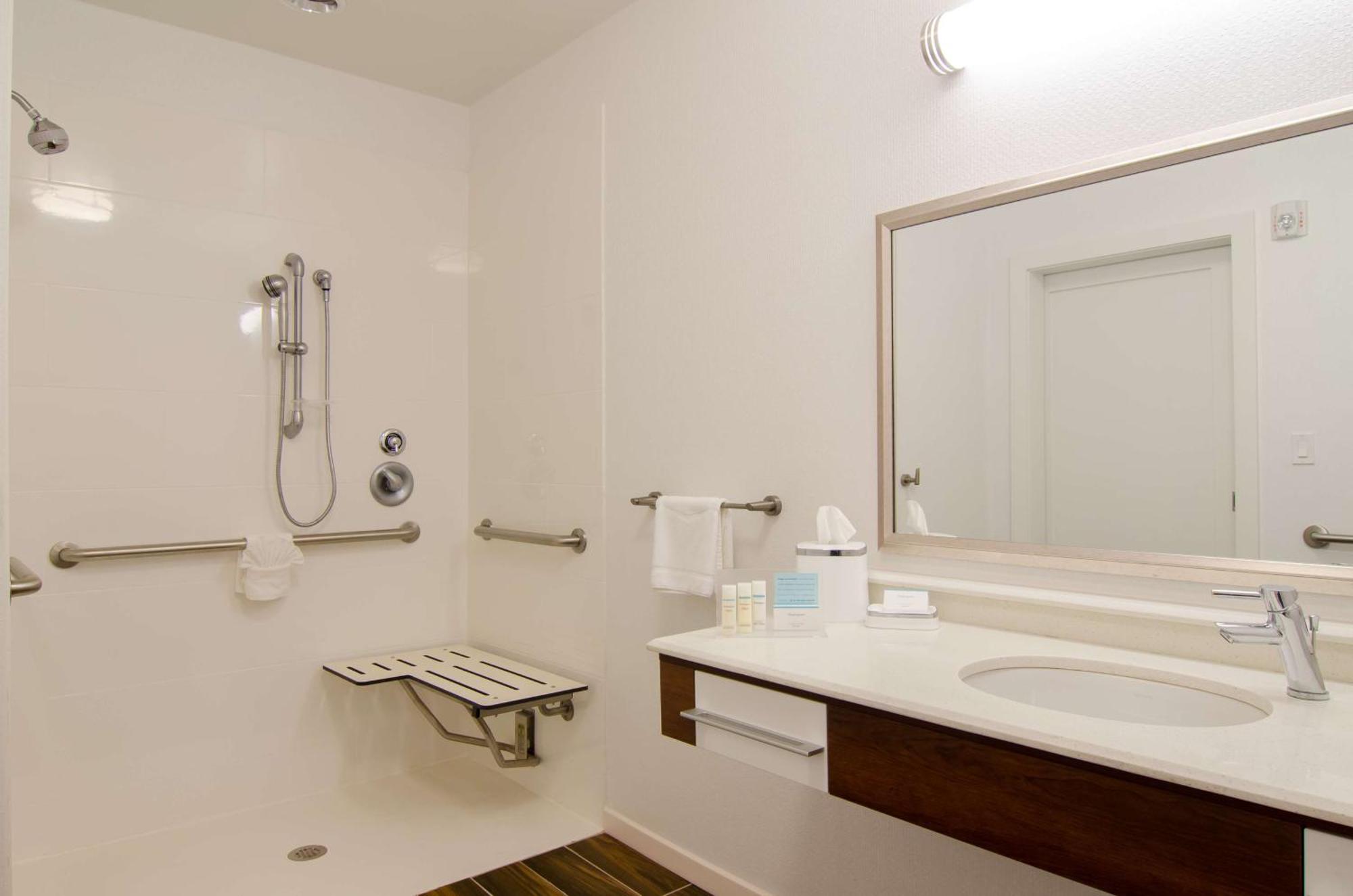 Hampton Inn & Suites Huntsville Eksteriør billede