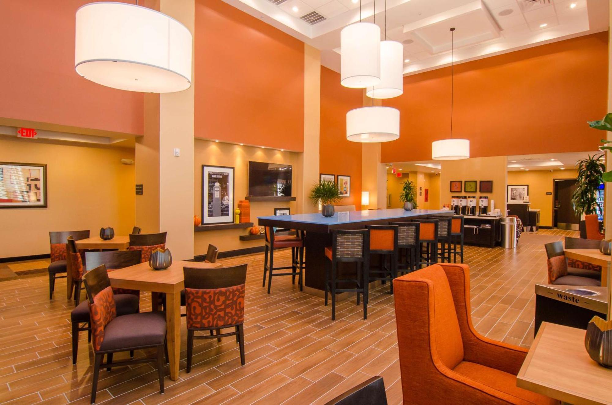 Hampton Inn & Suites Huntsville Eksteriør billede