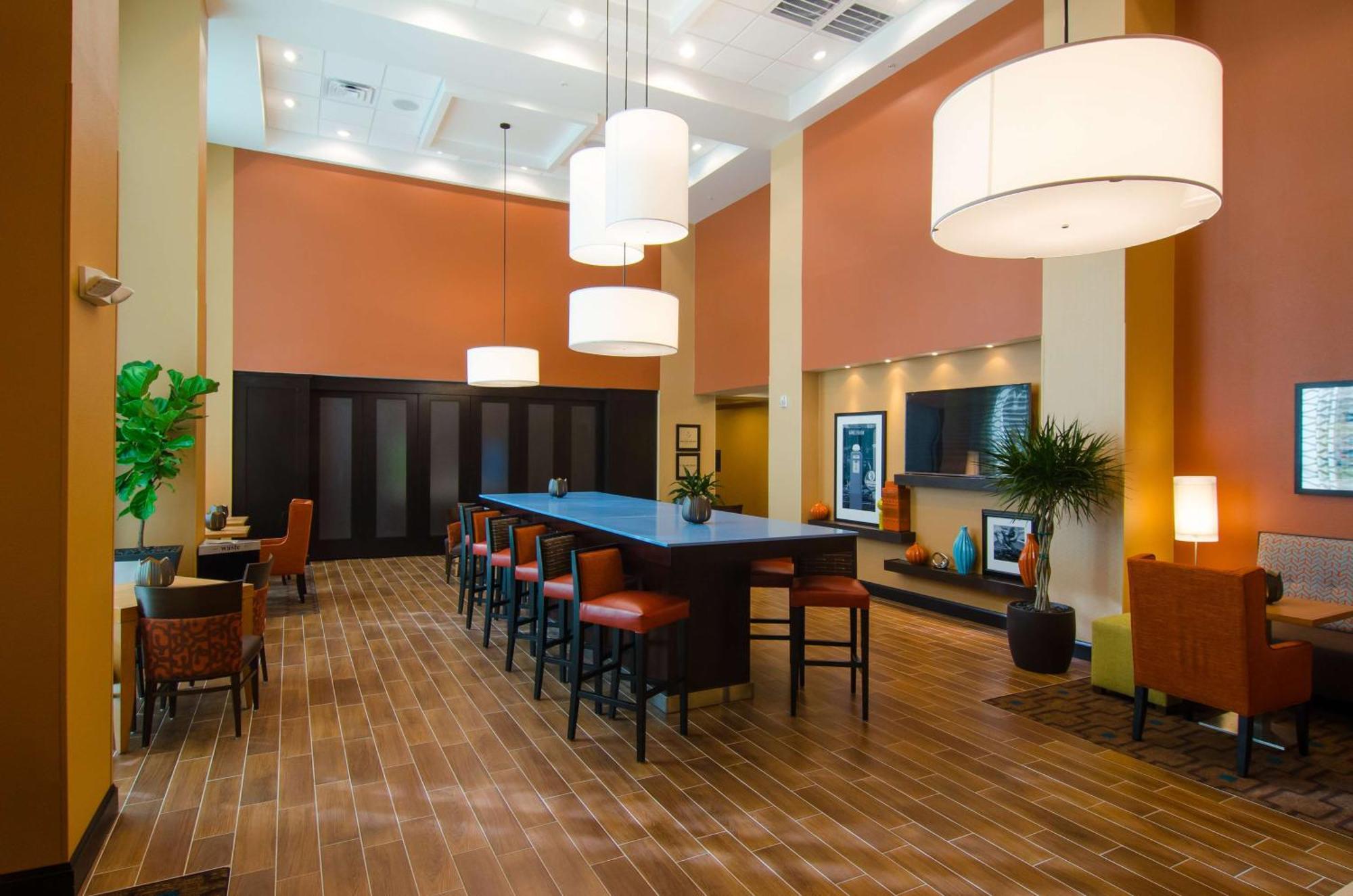Hampton Inn & Suites Huntsville Eksteriør billede